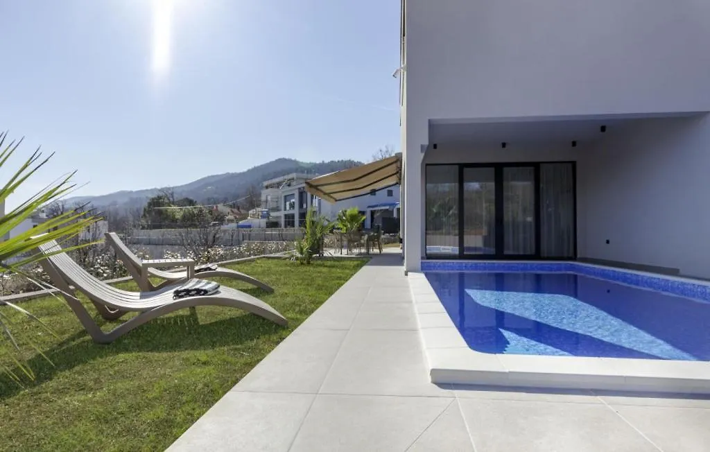Casa Fani Villa Icici 0*,
